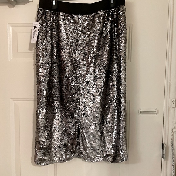 Worthington pewter sequin skirt with split and elastic waist - Picture 2 of 4